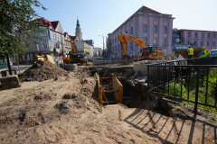 Prace-przy-sieciach-podziemnych-ukladanie-rurociagu-w-szalunku-21.07.2022-r.