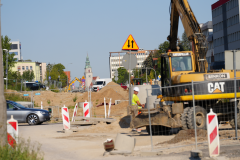 Skrzyzowanie-al.-Pilsudskiego-z-ul.-Mazowieckiego-montaz-sieci-kanalizacji-deszczowej-12.08.2022-r.