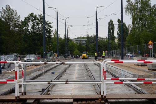 Zdjęcie nr 1 - ul. Wilczyńskiego - przygotowania do betonowania drugiej warstwy płyty torowiska tramwajowego, 28.07.2023 r.