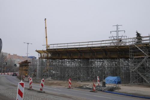 Zdjecie-nr-2-–-ul.-Synow-Pulku-–-wykonane-betonowanie-przesel-estakady-tramwajowej-02.12.2022-r.